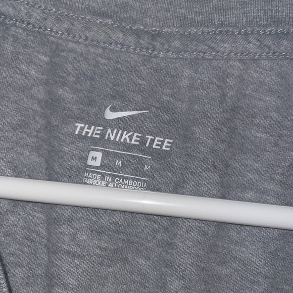 Nike M Crop Top - Picture 2 of 3